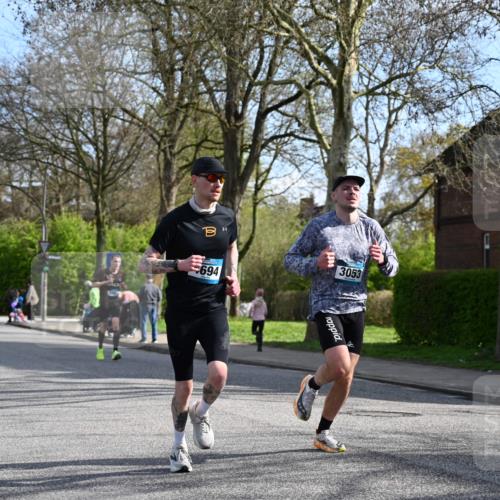 12.04.2026 - 45. Internationalen Wilhelmsburger Insellauf J. Mangold http://msf.ph/oto/9454834 12.04.2026 10:22:20 Ziel 3053, 4694, 5507, 5561, 3963, 3963, 5271, 4384, 4291, 2383 meine-sportfotos.de