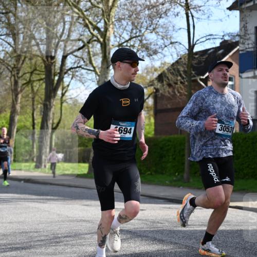 12.04.2026 - 45. Internationalen Wilhelmsburger Insellauf J. Mangold http://msf.ph/oto/9454848 12.04.2026 10:22:21 Ziel 3053, 4694, 5507, 5561, 3963, 5271, 4384, 4291, 2383 meine-sportfotos.de