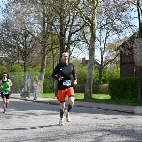 12.04.2026 - 45. Internationalen Wilhelmsburger Insellauf J. Mangold http://msf.ph/oto/9454886 12.04.2026 10:22:37 Ziel 5507, 5561, 3963, 5271, 4384, 4291, 4291, 2383, 3776 meine-sportfotos.de