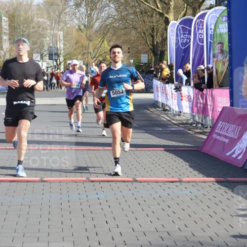 12.04.2026 - 45. Internationalen Wilhelmsburger Insellauf Strokosch-Dieckow http://msf.ph/oto/9454913 12.04.2026 10:30:38 Ziel 3845, 5052, 4275, 4748, 4749 meine-sportfotos.de
