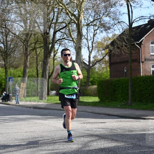 12.04.2026 - 45. Internationalen Wilhelmsburger Insellauf J. Mangold http://msf.ph/oto/9454919 12.04.2026 10:22:40 Ziel 5561, 3963, 5271, 4384, 4291, 2383, 3776 meine-sportfotos.de