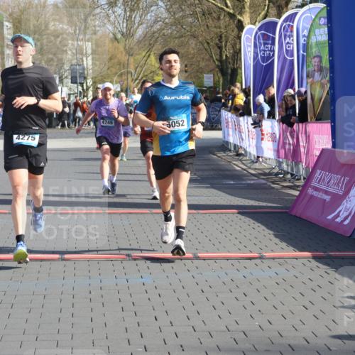 12.04.2026 - 45. Internationalen Wilhelmsburger Insellauf Strokosch-Dieckow http://msf.ph/oto/9454950 12.04.2026 10:30:38 Ziel 3845, 5052, 4275, 4748, 4749 meine-sportfotos.de