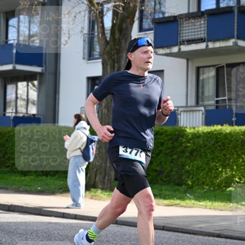 12.04.2026 - 45. Internationalen Wilhelmsburger Insellauf J. Mangold http://msf.ph/oto/9454972 12.04.2026 10:23:17 Ziel 3776, 5812, 4953, 5237, 5237, 4381, 4566, 3561, 4492, 5684, 3476, 2702 meine-sportfotos.de