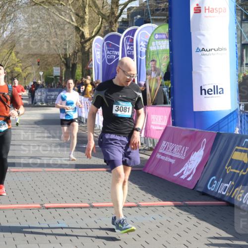 12.04.2026 - 45. Internationalen Wilhelmsburger Insellauf Strokosch-Dieckow http://msf.ph/oto/9455037 12.04.2026 10:30:45 Ziel 3081, 3958, 4340 meine-sportfotos.de