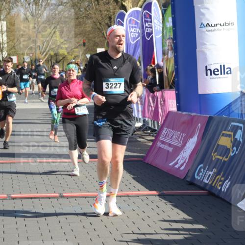 12.04.2026 - 45. Internationalen Wilhelmsburger Insellauf Strokosch-Dieckow http://msf.ph/oto/9455053 12.04.2026 10:43:31 Ziel 2406, 4377, 3086, 3227, 4974, 5705, 2189, 5697, 2813 meine-sportfotos.de