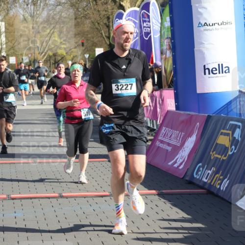 12.04.2026 - 45. Internationalen Wilhelmsburger Insellauf Strokosch-Dieckow http://msf.ph/oto/9455100 12.04.2026 10:43:32 Ziel 2406, 4377, 3086, 3227, 4974, 5705, 2189, 5697, 2813 meine-sportfotos.de