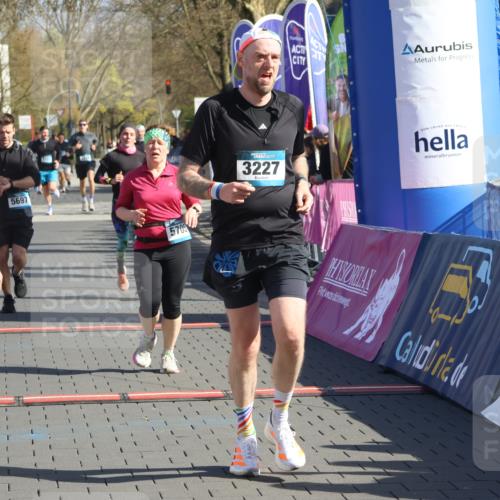 12.04.2026 - 45. Internationalen Wilhelmsburger Insellauf Strokosch-Dieckow http://msf.ph/oto/9455108 12.04.2026 10:43:32 Ziel 2406, 4377, 3086, 3227, 4974, 5705, 2189, 5697, 2813 meine-sportfotos.de