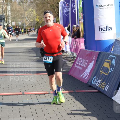 12.04.2026 - 45. Internationalen Wilhelmsburger Insellauf Strokosch-Dieckow http://msf.ph/oto/9455164 12.04.2026 10:30:51 Ziel 2317, 5841, 5236 meine-sportfotos.de