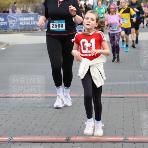 12.04.2026 - 45. Internationalen Wilhelmsburger Insellauf Strokosch-Dieckow http://msf.ph/oto/9455187 12.04.2026 13:03:56 Ziel 2642, 4780, 5063, 2508, 5200, 5208, 4842, 2287 meine-sportfotos.de