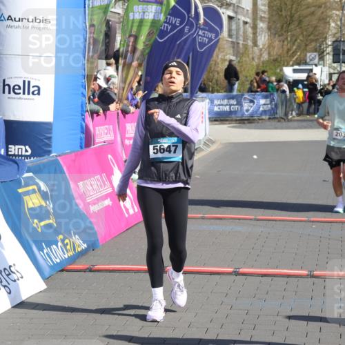12.04.2026 - 45. Internationalen Wilhelmsburger Insellauf Strokosch-Dieckow http://msf.ph/oto/9455233 12.04.2026 10:43:45 Ziel 5407, 5286, 2039 meine-sportfotos.de