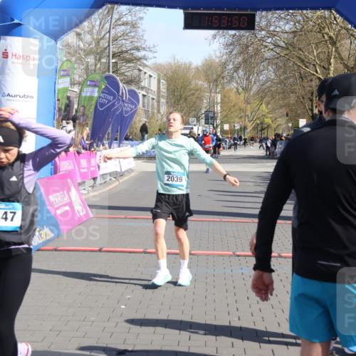 12.04.2026 - 45. Internationalen Wilhelmsburger Insellauf Strokosch-Dieckow http://msf.ph/oto/9455304 12.04.2026 10:43:49 Ziel 2039 meine-sportfotos.de