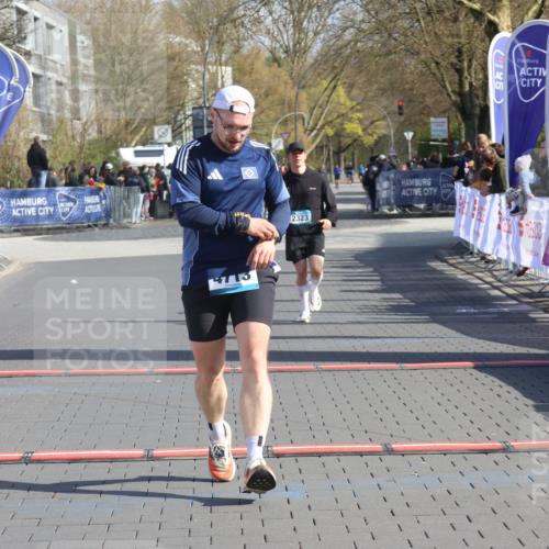 12.04.2026 - 45. Internationalen Wilhelmsburger Insellauf Strokosch-Dieckow http://msf.ph/oto/9455320 12.04.2026 10:31:00 Ziel 4713, 2323 meine-sportfotos.de