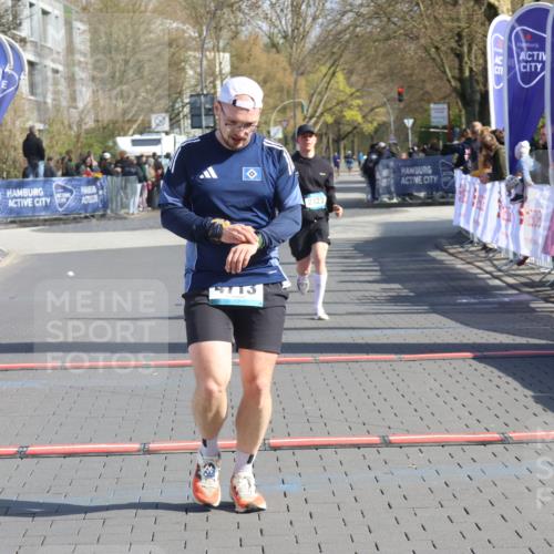 12.04.2026 - 45. Internationalen Wilhelmsburger Insellauf Strokosch-Dieckow http://msf.ph/oto/9455343 12.04.2026 10:31:00 Ziel 4713, 2323 meine-sportfotos.de