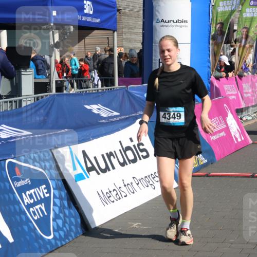 12.04.2026 - 45. Internationalen Wilhelmsburger Insellauf Strokosch-Dieckow http://msf.ph/oto/9455388 12.04.2026 10:44:05 Ziel 3022, 4349 meine-sportfotos.de