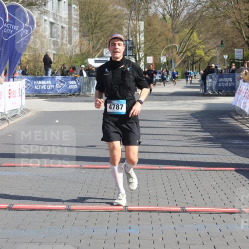 12.04.2026 - 45. Internationalen Wilhelmsburger Insellauf Strokosch-Dieckow http://msf.ph/oto/9455390 12.04.2026 10:31:11 Ziel 4787, 3095 meine-sportfotos.de