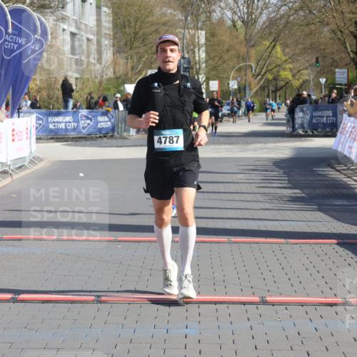 12.04.2026 - 45. Internationalen Wilhelmsburger Insellauf Strokosch-Dieckow http://msf.ph/oto/9455401 12.04.2026 10:31:11 Ziel 4787, 3095 meine-sportfotos.de