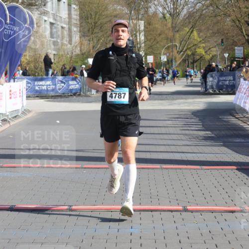 12.04.2026 - 45. Internationalen Wilhelmsburger Insellauf Strokosch-Dieckow http://msf.ph/oto/9455411 12.04.2026 10:31:11 Ziel 4787, 3095 meine-sportfotos.de