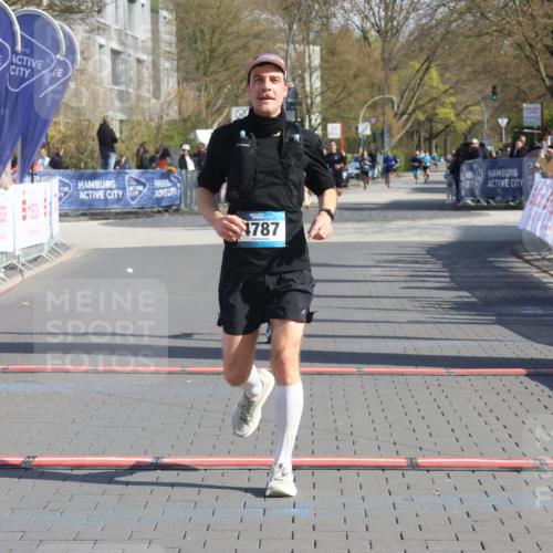 12.04.2026 - 45. Internationalen Wilhelmsburger Insellauf Strokosch-Dieckow http://msf.ph/oto/9455417 12.04.2026 10:31:11 Ziel 4787, 3095 meine-sportfotos.de