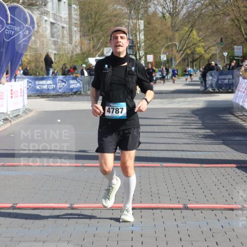 12.04.2026 - 45. Internationalen Wilhelmsburger Insellauf Strokosch-Dieckow http://msf.ph/oto/9455424 12.04.2026 10:31:11 Ziel 4787, 3095 meine-sportfotos.de