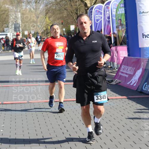 12.04.2026 - 45. Internationalen Wilhelmsburger Insellauf Strokosch-Dieckow http://msf.ph/oto/9455521 12.04.2026 10:44:20 Ziel 3345, 2073, 4829 meine-sportfotos.de