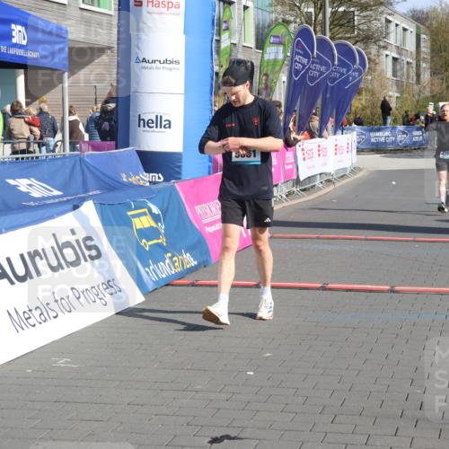 12.04.2026 - 45. Internationalen Wilhelmsburger Insellauf Strokosch-Dieckow http://msf.ph/oto/9455569 12.04.2026 10:31:29 Ziel 2325, 5661, 4766 meine-sportfotos.de