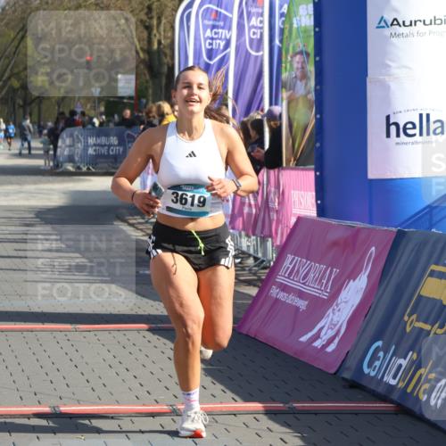 12.04.2026 - 45. Internationalen Wilhelmsburger Insellauf Strokosch-Dieckow http://msf.ph/oto/9455803 12.04.2026 10:31:52 Ziel 3584, 3619, 3634 meine-sportfotos.de