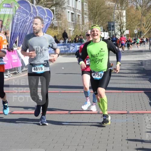 12.04.2026 - 45. Internationalen Wilhelmsburger Insellauf Strokosch-Dieckow http://msf.ph/oto/9455909 12.04.2026 10:44:59 Ziel 2940, 4815, 4758, 5009, 4906 meine-sportfotos.de