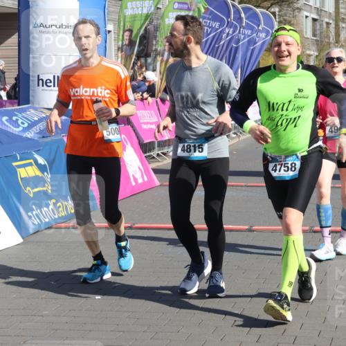 12.04.2026 - 45. Internationalen Wilhelmsburger Insellauf Strokosch-Dieckow http://msf.ph/oto/9455918 12.04.2026 10:45:00 Ziel 4815, 4758, 5009, 4906, 5805 meine-sportfotos.de