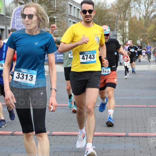 12.04.2026 - 45. Internationalen Wilhelmsburger Insellauf Strokosch-Dieckow http://msf.ph/oto/9455954 12.04.2026 13:03:49 Ziel 3313, 4743 meine-sportfotos.de
