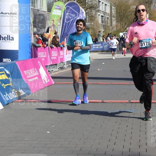 12.04.2026 - 45. Internationalen Wilhelmsburger Insellauf Strokosch-Dieckow http://msf.ph/oto/9456016 12.04.2026 11:02:32 Ziel 5605, 4613, 3178 meine-sportfotos.de
