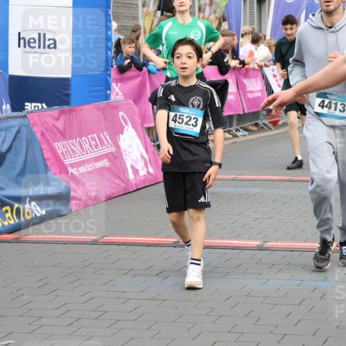 12.04.2026 - 45. Internationalen Wilhelmsburger Insellauf Strokosch-Dieckow http://msf.ph/oto/9456048 12.04.2026 13:03:35 Ziel 4523 meine-sportfotos.de