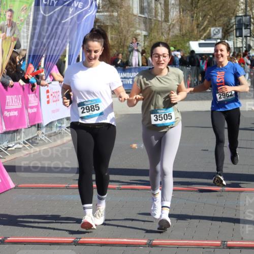 12.04.2026 - 45. Internationalen Wilhelmsburger Insellauf Strokosch-Dieckow http://msf.ph/oto/9456065 12.04.2026 11:02:46 Ziel 4069, 2985, 3505, 3009, 2962, 2919 meine-sportfotos.de