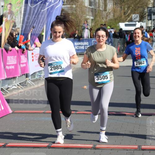 12.04.2026 - 45. Internationalen Wilhelmsburger Insellauf Strokosch-Dieckow http://msf.ph/oto/9456076 12.04.2026 11:02:46 Ziel 4069, 2985, 3505, 3009, 2962, 2919 meine-sportfotos.de