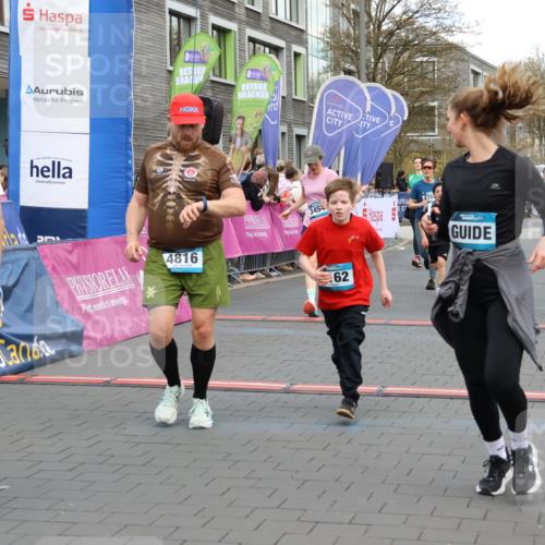 12.04.2026 - 45. Internationalen Wilhelmsburger Insellauf Strokosch-Dieckow http://msf.ph/oto/9456159 12.04.2026 13:03:30 Ziel 4816, 5162 meine-sportfotos.de