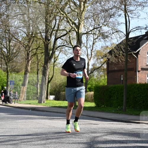 12.04.2026 - 45. Internationalen Wilhelmsburger Insellauf J. Mangold http://msf.ph/oto/9456241 12.04.2026 10:29:24 Ziel 3778, 4975, 4027, 5804, 3355, 4142, 2627, 3542, 4511, 5459, 4670 meine-sportfotos.de