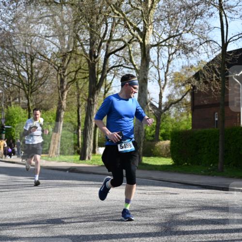 12.04.2026 - 45. Internationalen Wilhelmsburger Insellauf J. Mangold http://msf.ph/oto/9456359 12.04.2026 10:29:47 Ziel 3542, 4511, 5459, 4670, 4904, 5534, 3845, 5052, 4275, 4748, 4749, 3081, 3958, 4340, 2317 meine-sportfotos.de