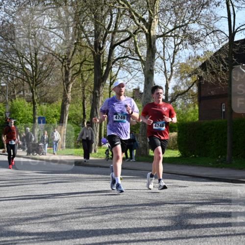 12.04.2026 - 45. Internationalen Wilhelmsburger Insellauf J. Mangold http://msf.ph/oto/9456434 12.04.2026 10:30:13 Ziel 4904, 5534, 3845, 5052, 4275, 4748, 4749, 3081, 3958, 4340, 2317, 5841, 5236, 4713, 2323, 4787, 3095 meine-sportfotos.de