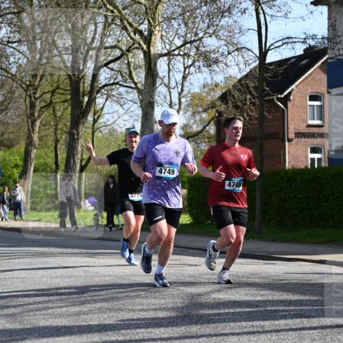 12.04.2026 - 45. Internationalen Wilhelmsburger Insellauf J. Mangold http://msf.ph/oto/9456445 12.04.2026 10:30:14 Ziel 4904, 5534, 3845, 5052, 4275, 4748, 4749, 3081, 3958, 4340, 2317, 5841, 5236, 5841, 5236, 4713, 2323, 4787, 3095, 3016 meine-sportfotos.de