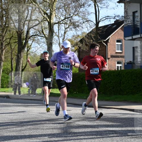 12.04.2026 - 45. Internationalen Wilhelmsburger Insellauf J. Mangold http://msf.ph/oto/9456447 12.04.2026 10:30:14 Ziel 4904, 5534, 3845, 5052, 4275, 4748, 4749, 3081, 3958, 4340, 2317, 5841, 5236, 5841, 5236, 4713, 2323, 4787, 3095, 3016 meine-sportfotos.de