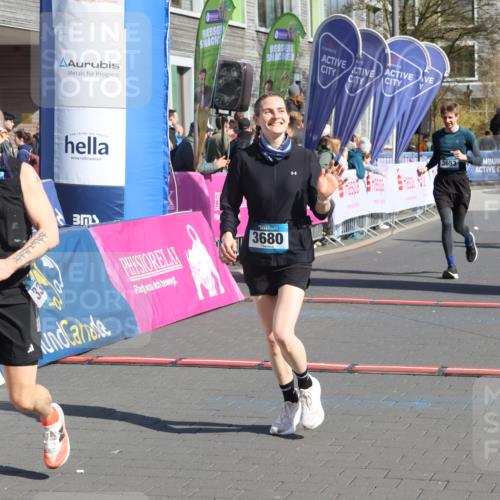 12.04.2026 - 45. Internationalen Wilhelmsburger Insellauf Strokosch-Dieckow http://msf.ph/oto/9456449 12.04.2026 10:46:03 Ziel 3337, 3680, 5325, 3653, 4139, 4531, 5694 meine-sportfotos.de