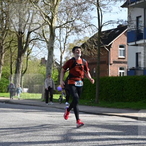 12.04.2026 - 45. Internationalen Wilhelmsburger Insellauf J. Mangold http://msf.ph/oto/9456481 12.04.2026 10:30:18 Ziel 5534, 3845, 5052, 4275, 4748, 4749, 3081, 3958, 4340, 2317, 5841, 5236, 4713, 2323, 4787, 3095, 3016, 2831, 5811 meine-sportfotos.de