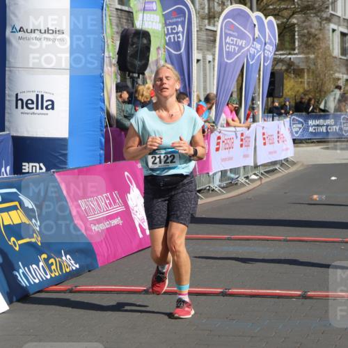 12.04.2026 - 45. Internationalen Wilhelmsburger Insellauf Strokosch-Dieckow http://msf.ph/oto/9456484 12.04.2026 11:03:06 Ziel 2122, 3878, 2016 meine-sportfotos.de
