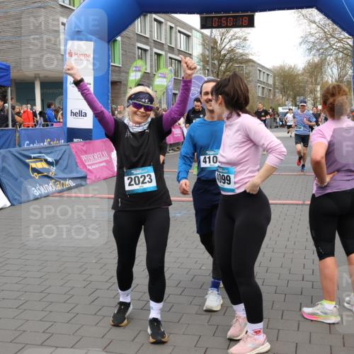 12.04.2026 - 45. Internationalen Wilhelmsburger Insellauf Strokosch-Dieckow http://msf.ph/oto/9456492 12.04.2026 13:03:17 Ziel 2023, 4100 meine-sportfotos.de