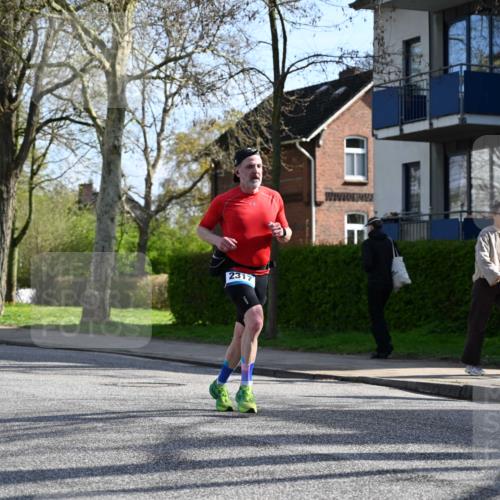12.04.2026 - 45. Internationalen Wilhelmsburger Insellauf J. Mangold http://msf.ph/oto/9456519 12.04.2026 10:30:25 Ziel 4748, 4749, 3081, 3958, 4340, 2317, 5841, 5236, 4713, 2323, 4787, 3095, 3016, 2831, 5811, 2325, 5661 meine-sportfotos.de