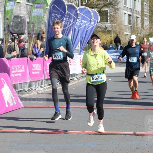 12.04.2026 - 45. Internationalen Wilhelmsburger Insellauf Strokosch-Dieckow http://msf.ph/oto/9456532 12.04.2026 10:46:05 Ziel 3337, 3680, 5325, 3653, 4139, 4531, 5694, 2216, 3430 meine-sportfotos.de