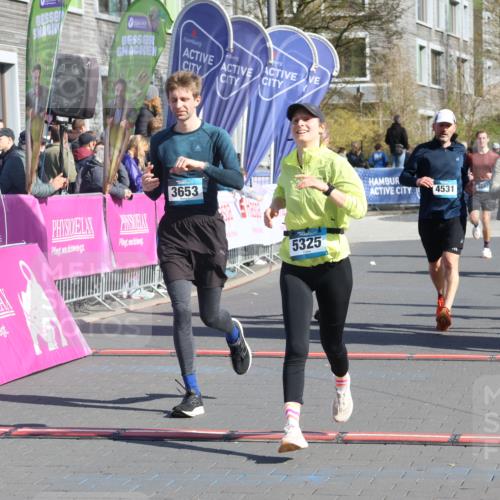 12.04.2026 - 45. Internationalen Wilhelmsburger Insellauf Strokosch-Dieckow http://msf.ph/oto/9456553 12.04.2026 10:46:05 Ziel 3337, 3680, 5325, 3653, 4139, 4531, 5694, 2216, 3430 meine-sportfotos.de