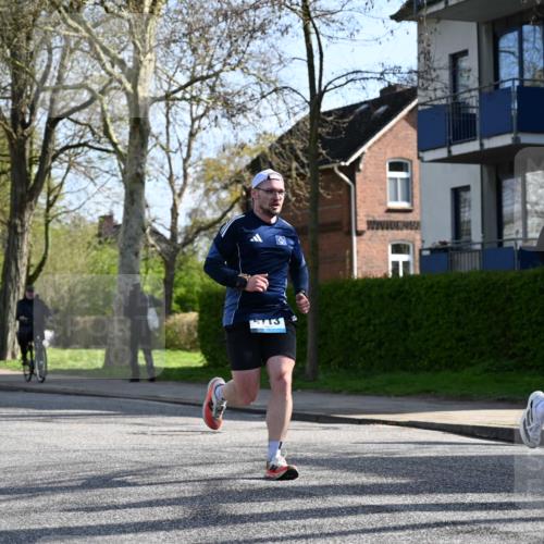 12.04.2026 - 45. Internationalen Wilhelmsburger Insellauf J. Mangold http://msf.ph/oto/9456567 12.04.2026 10:30:38 Ziel 5841, 5236, 4713, 2323, 4787, 3095, 3016, 3016, 2831, 5811, 2325, 5661, 4766, 4329, 4212, 5526, 2284 meine-sportfotos.de