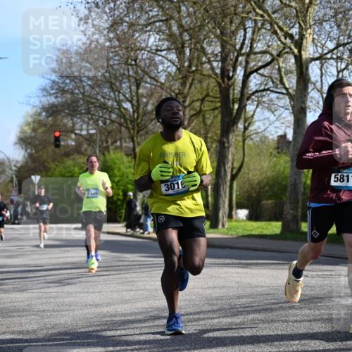 12.04.2026 - 45. Internationalen Wilhelmsburger Insellauf J. Mangold http://msf.ph/oto/9456623 12.04.2026 10:30:56 Ziel 4787, 3095, 3016, 2831, 5811, 2325, 5661, 4766, 4329, 4212, 5526, 2284, 3584, 3619, 3634, 2780 meine-sportfotos.de
