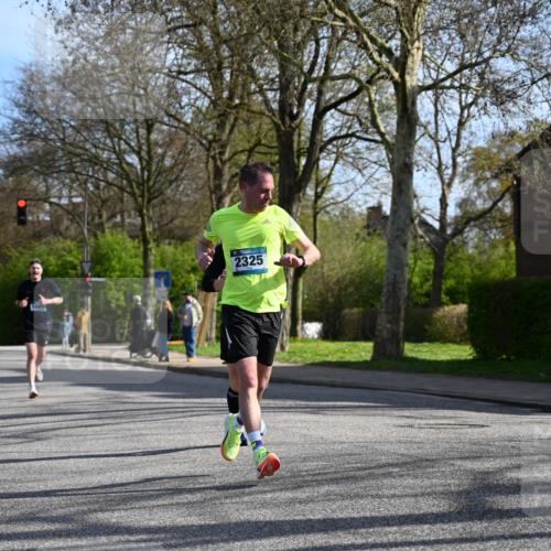 12.04.2026 - 45. Internationalen Wilhelmsburger Insellauf J. Mangold http://msf.ph/oto/9456644 12.04.2026 10:30:58 Ziel 3095, 3016, 2831, 5811, 2325, 5661, 4766, 4329, 4212, 5526, 2284, 3584, 3584, 3619, 3634, 2780, 5653, 3706 meine-sportfotos.de