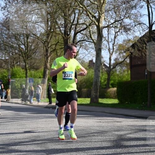 12.04.2026 - 45. Internationalen Wilhelmsburger Insellauf J. Mangold http://msf.ph/oto/9456649 12.04.2026 10:30:58 Ziel 3095, 3016, 2831, 5811, 2325, 5661, 4766, 4329, 4212, 5526, 2284, 3584, 3584, 3619, 3634, 2780, 5653, 3706 meine-sportfotos.de
